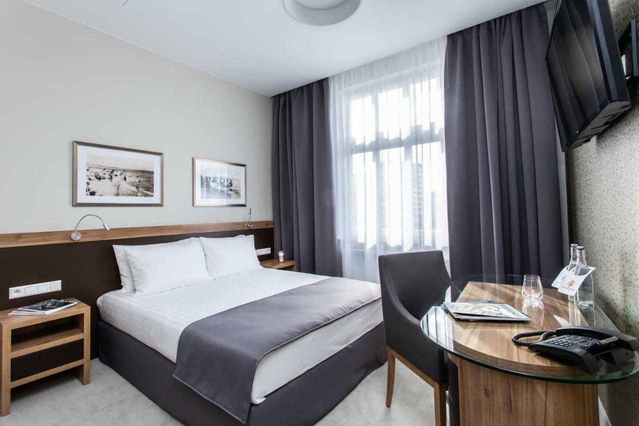 Jakubowy Hotel Гдиня Екстериор снимка