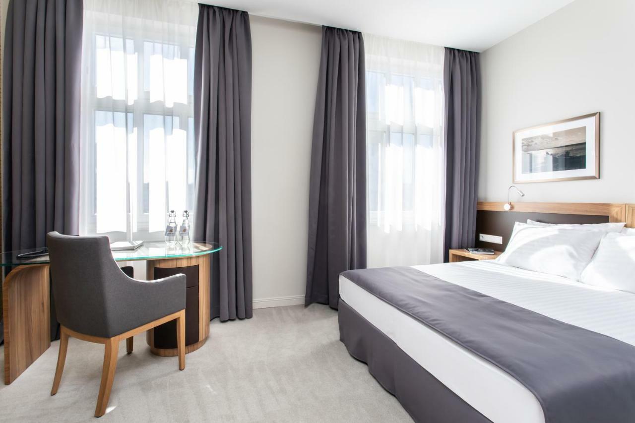 Jakubowy Hotel Гдиня Екстериор снимка