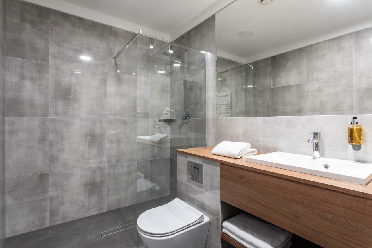 Jakubowy Hotel Гдиня Екстериор снимка